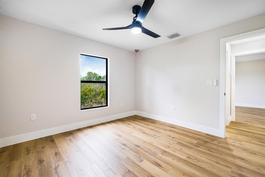 Spacious, unfurnished interior of a new home in , Lehigh Acres (Image 42).