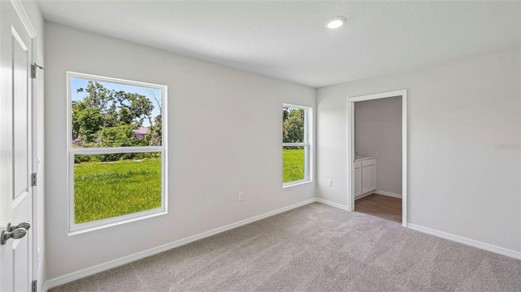 Spacious, unfurnished interior of a new home in Oakfield Lakes, Palmetto (Image 22).