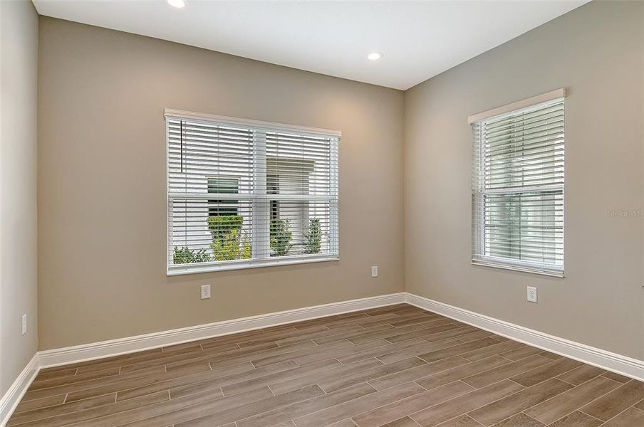 Spacious, unfurnished interior of a new home in , Venice (Image 13).