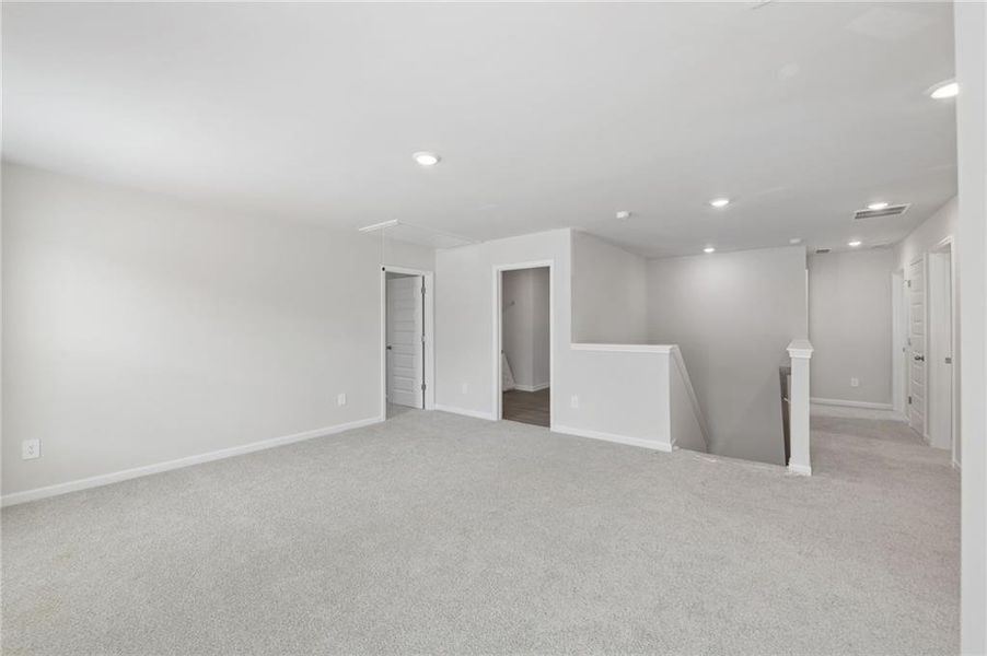 Spacious, unfurnished interior of a new home in Martin Springs - Estate Series, Lawrenceville (Image 51).