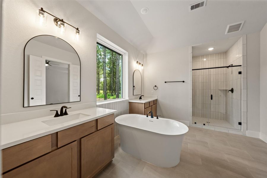 Furnished interior view inside a new home in Deer Pines, Conroe (Image 13).