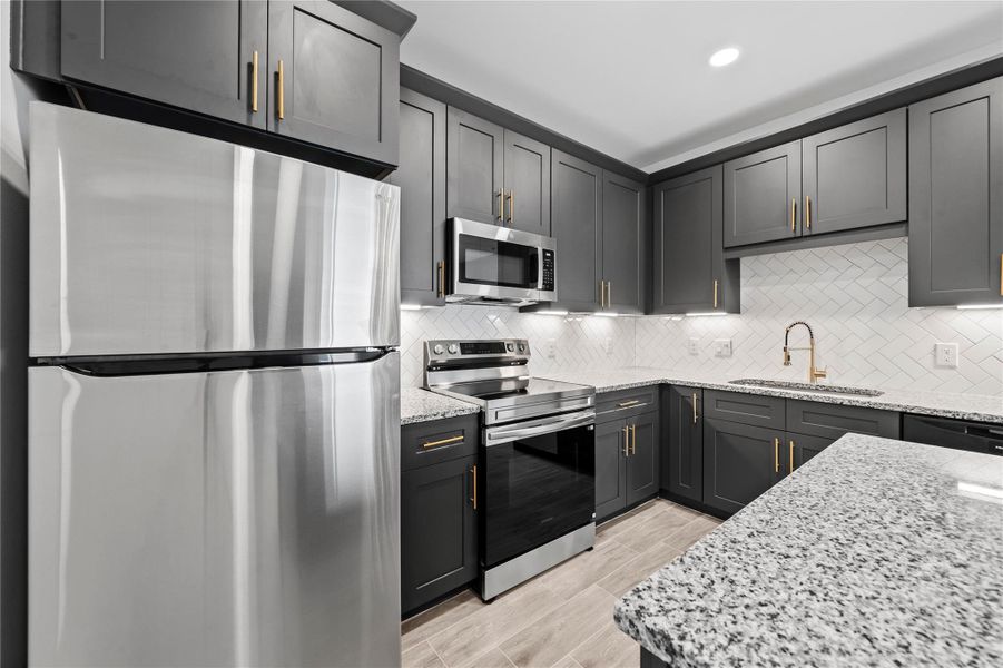 Kitchen with Granite Countertops Kitchen with Granite Countertops