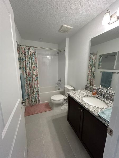 Furnished interior view inside a new home in , Winter Garden (Image 52).