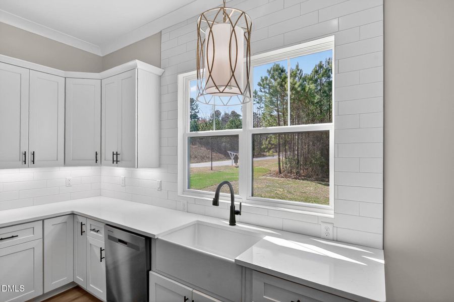 10-web-or-mls-459-hillard-ln-annice-broa