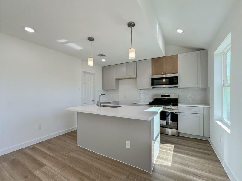 Furnished interior view inside a new home in , Conroe (Image 11).
