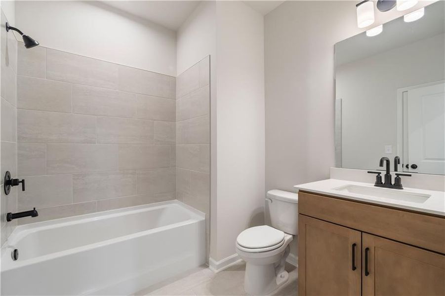 Furnished interior view inside a new home in Tiberon Woods, Cumming (Image 7).