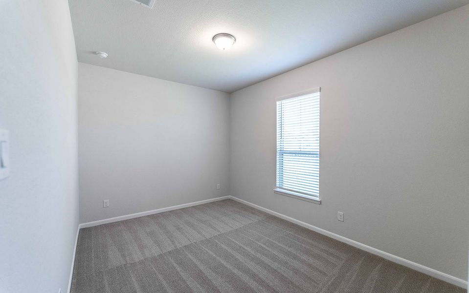 Spacious, unfurnished interior of a new home in Solterra, Mesquite (Image 17).