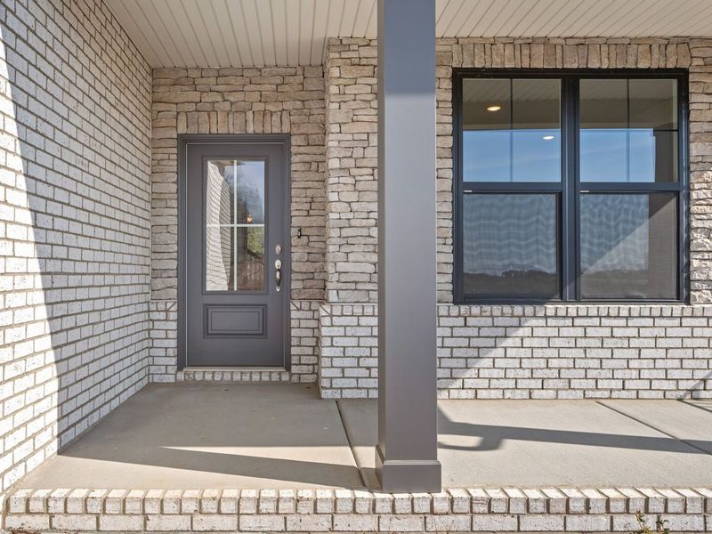 Exterior details and patio area of a home in Benders Cove, Mount Juliet (Image 3).