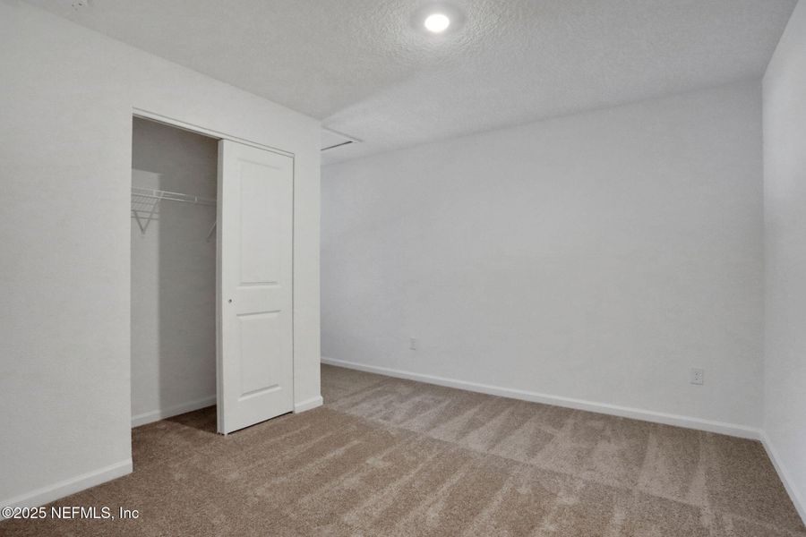 Spacious, unfurnished interior of a new home in , Jacksonville (Image 15).