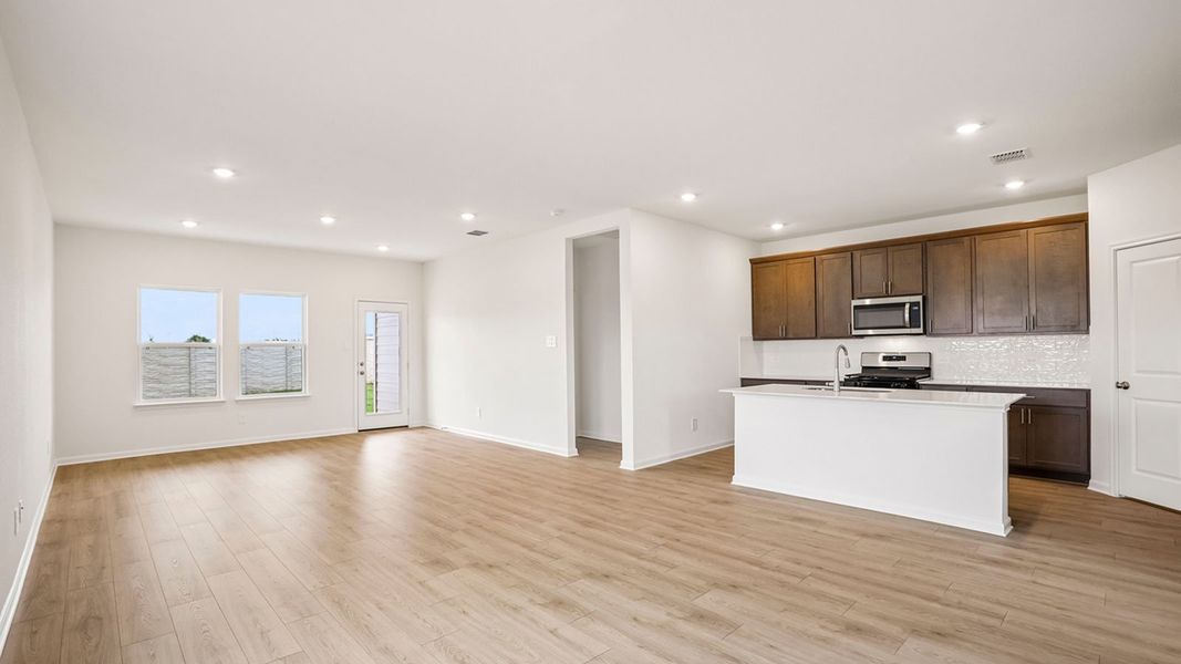 Spacious, unfurnished interior of a new home in Briarwood, Elgin (Image 22).