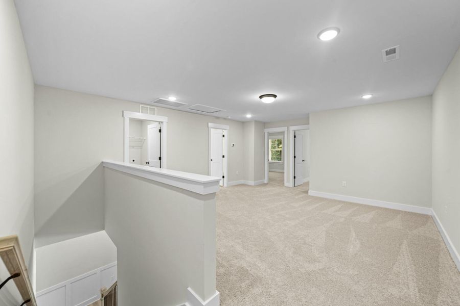 Spacious, unfurnished interior of a new home in Harbor Crossing, Greensboro (Image 22).