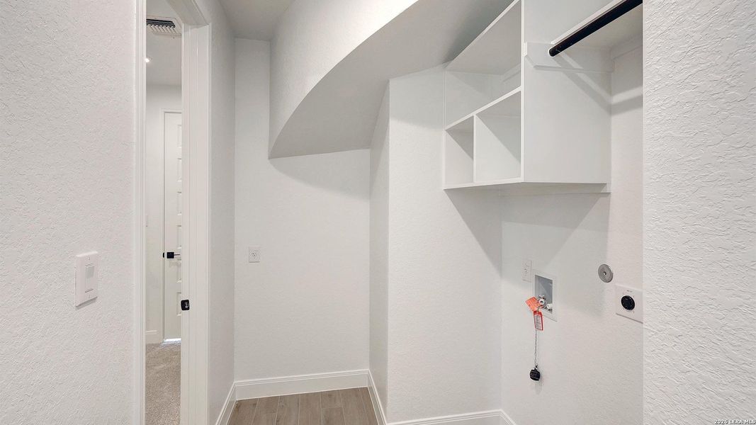 Spacious, unfurnished interior of a new home in Kallison Ranch, San Antonio (Image 16).