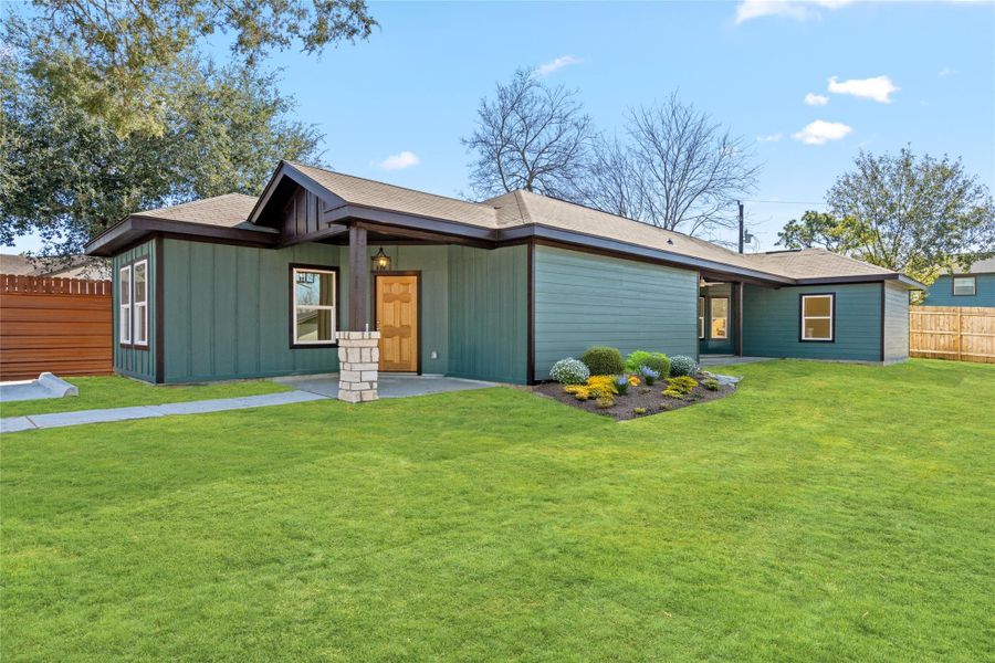 Sleek exterior design paired with a spacious lot—perfect for entertaining or relaxing.