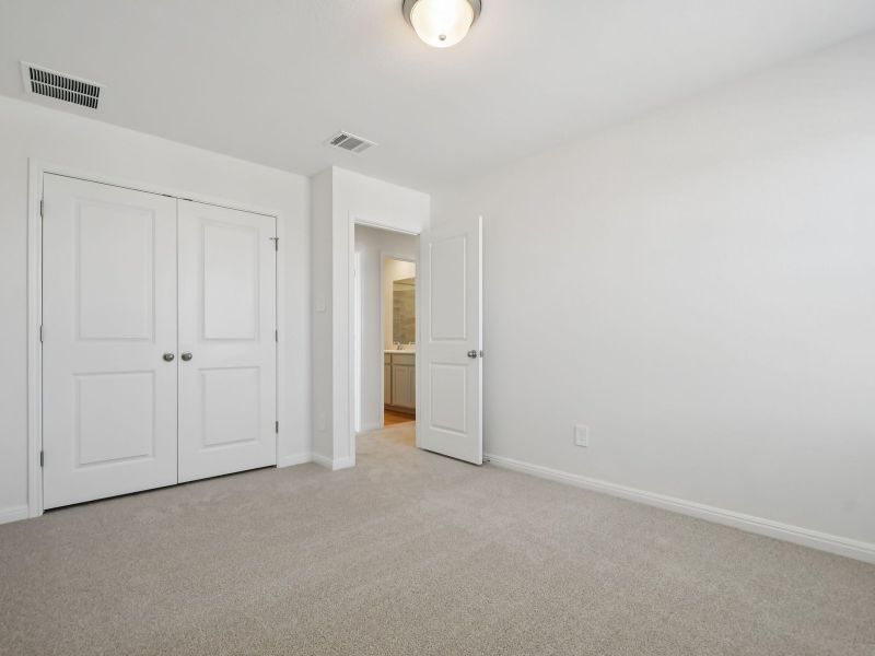 Spacious, unfurnished interior of a new home in Waterstone Crossing, Kyle (Image 13).