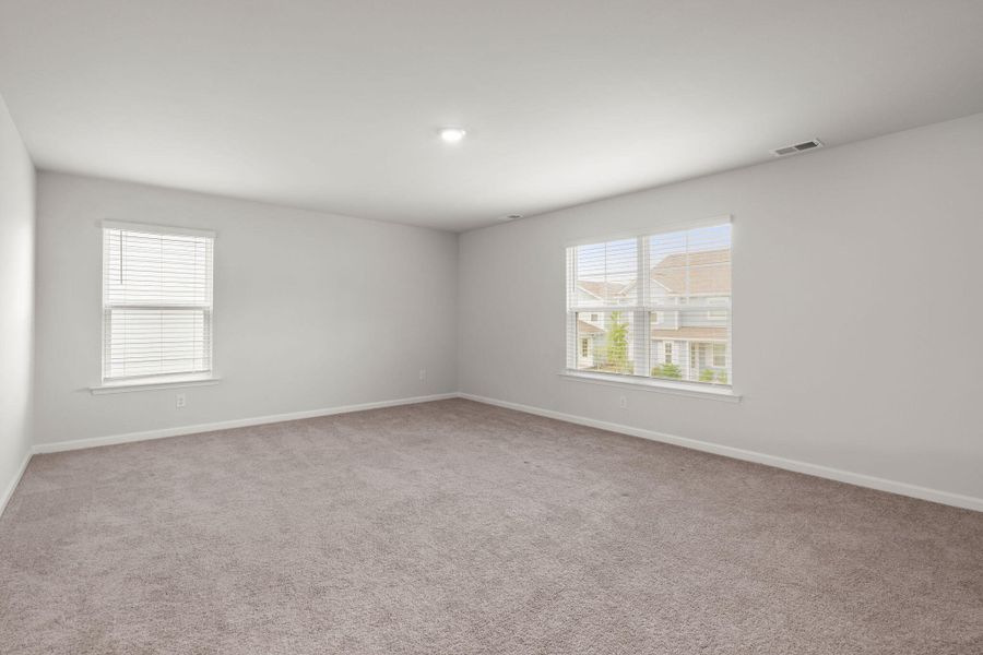 Spacious, unfurnished interior of a new home in The Ponds, Summerville (Image 34).