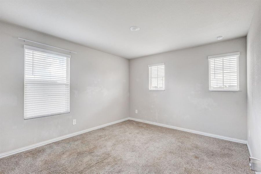 Spacious, unfurnished interior of a new home in Stonehaven, Seagoville (Image 12). Spacious, unfurnished interior of a new home in Stonehaven, Seagoville (Image 12).