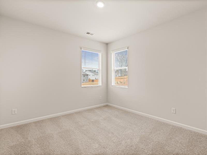 Spacious, unfurnished interior of a new home in Northwoods at Mirror Lake, Villa Rica (Image 30).