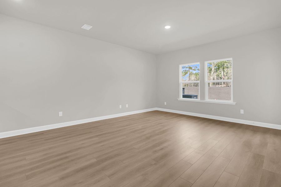Spacious, unfurnished interior of a new home in Hammock Walk at Nexton, Summerville (Image 18).