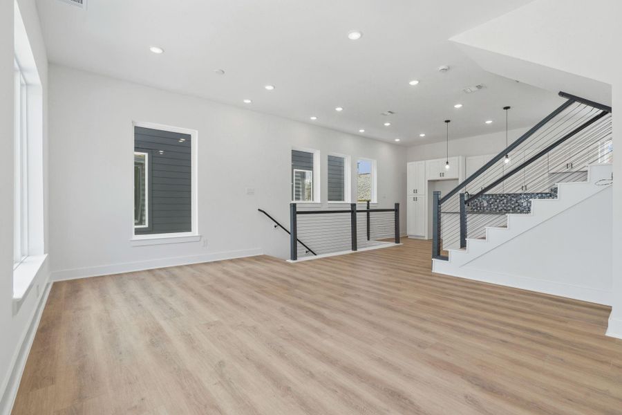 Spacious, unfurnished interior of a new home in , Houston (Image 15).