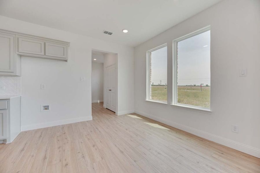 Spacious, unfurnished interior of a new home in Elevon, Lavon (Image 18).