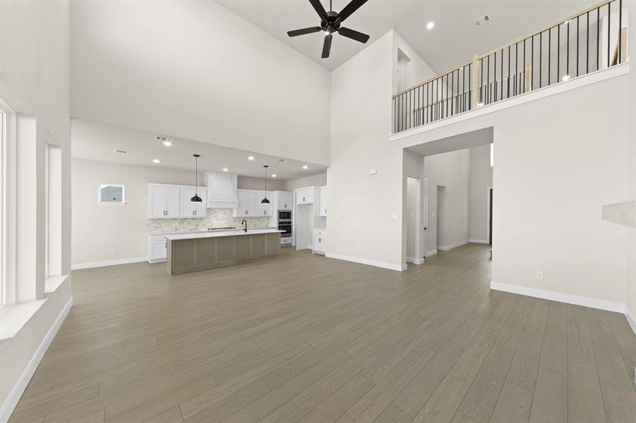 09. 637 Bunchberry - Family (2)