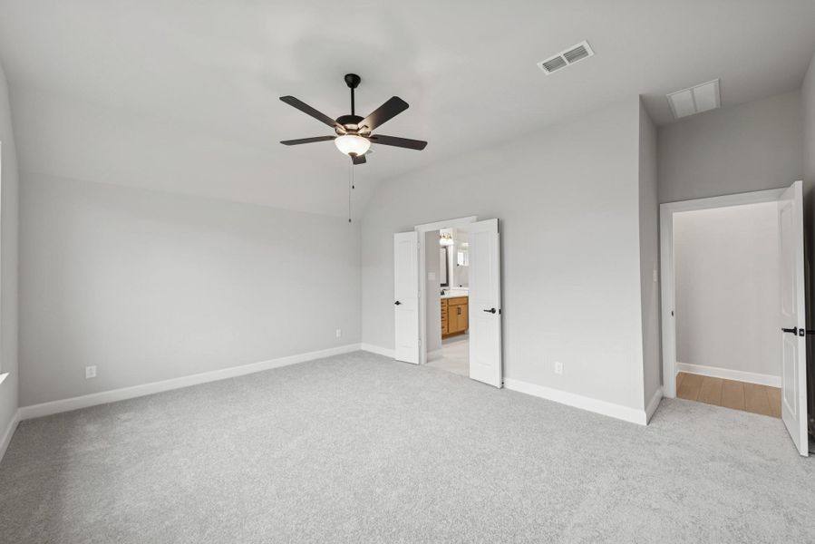 Spacious, unfurnished interior of a new home in Meridiana 55' Homesites, Manvel (Image 20).