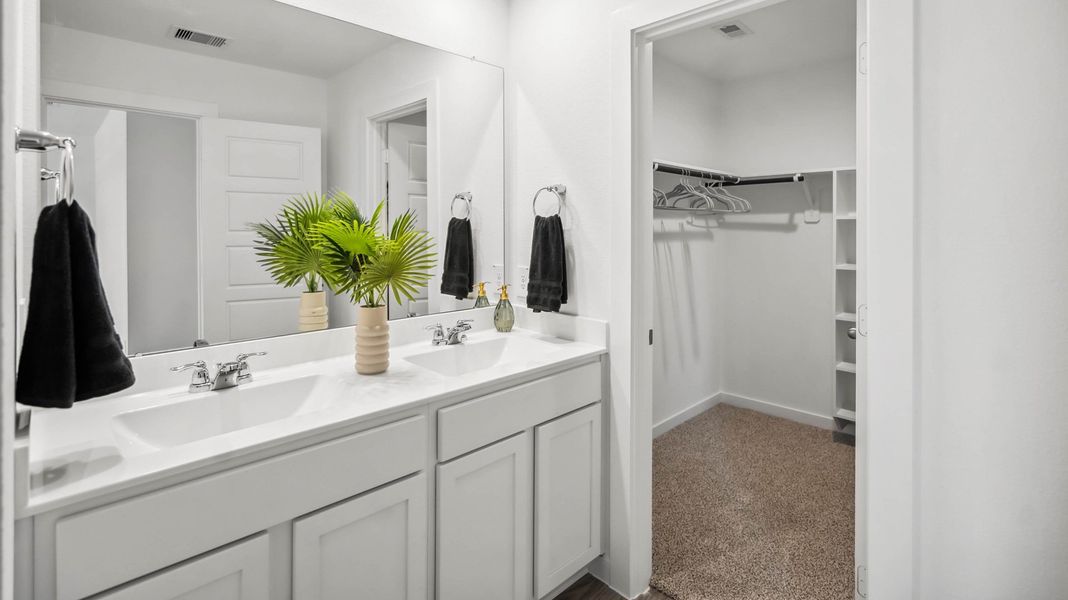 Furnished interior view inside a new home in Mansfield Park, Houston (Image 4).