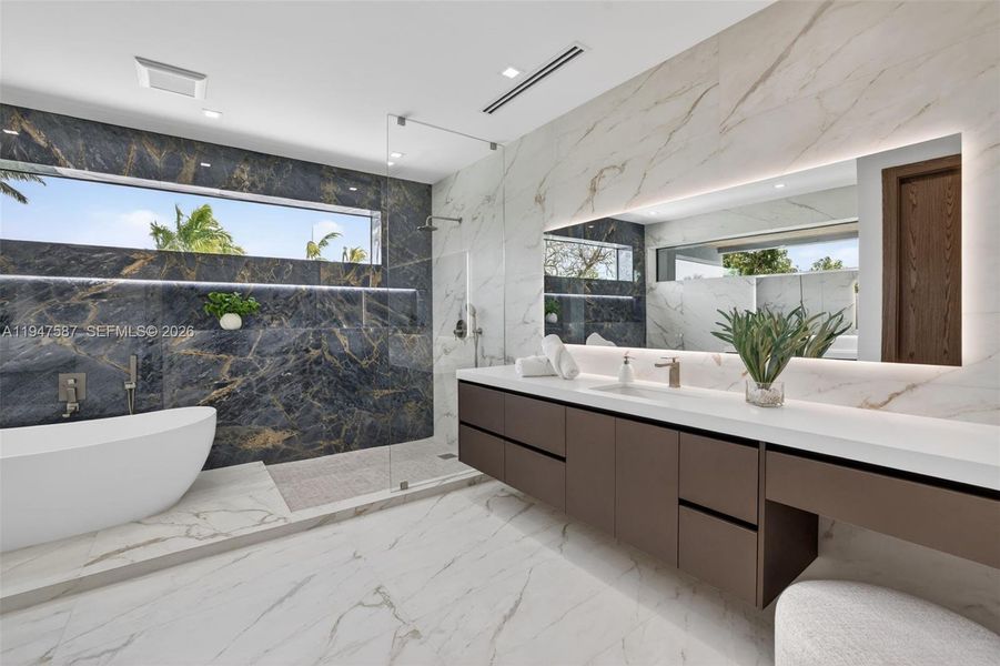 Furnished interior view inside a new home in , Fort Lauderdale (Image 58).
