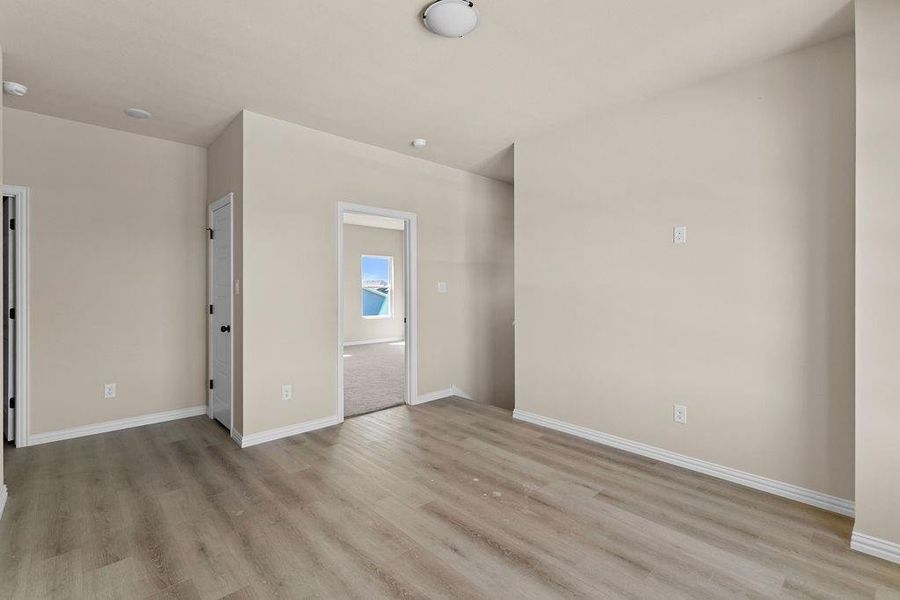 Spacious, unfurnished interior of a new home in Trails of Fossil Creek, Fort Worth (Image 22).