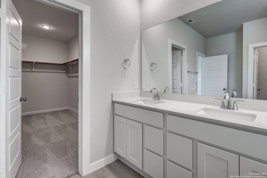 Furnished interior view inside a new home in Cinco Lakes, San Antonio (Image 12). Furnished interior view inside a new home in Cinco Lakes, San Antonio (Image 12).