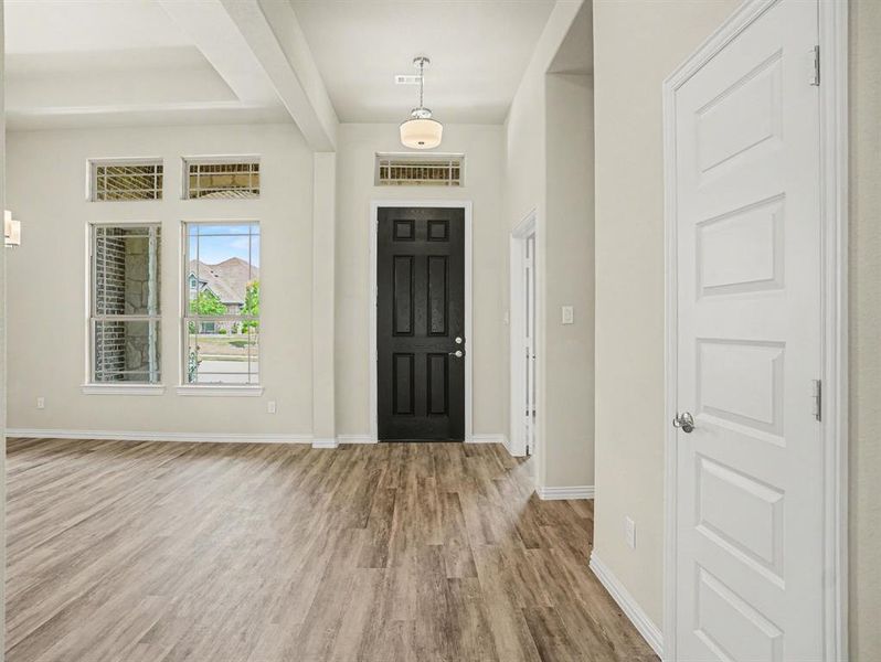 Spacious, unfurnished interior of a new home in Cole Crossing Estates, DeSoto (Image 28). Spacious, unfurnished interior of a new home in Cole Crossing Estates, DeSoto (Image 28).