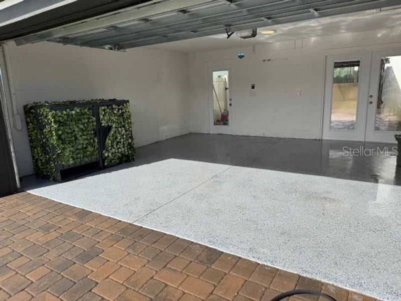 Exterior details and patio area of a home in , Winter Garden (Image 34).