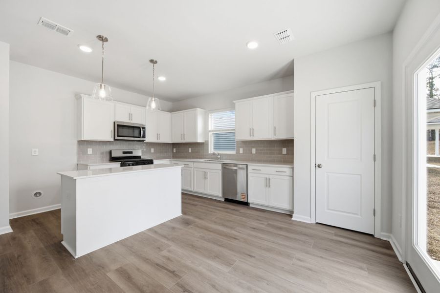 Furnished interior view inside a new home in Grand Arbor, Blythewood (Image 9). Furnished interior view inside a new home in Grand Arbor, Blythewood (Image 9).