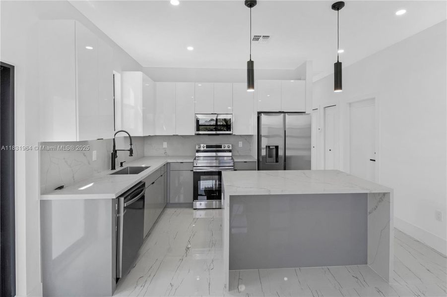 Furnished interior view inside a new home in , Lehigh Acres (Image 4).