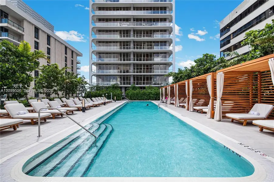 Condo located in Miami, FL showcasing its design and architecture (Image 25).