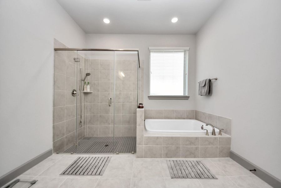 Furnished interior view inside a new home in , Missouri City (Image 15). Furnished interior view inside a new home in , Missouri City (Image 15).