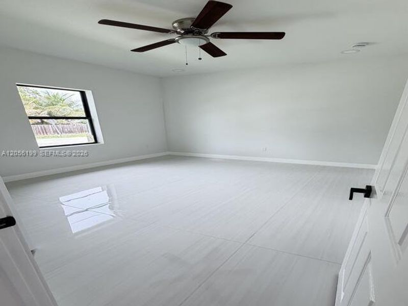 Spacious, unfurnished interior of a new home in , Fort Lauderdale (Image 20). Spacious, unfurnished interior of a new home in , Fort Lauderdale (Image 20).