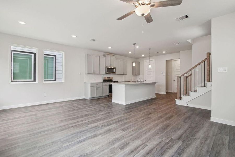 Photos are not of the actual home, but are photos of the builder home with same floorplan with similar interior finishes. Photos are not of the actual home, but are photos of the builder home with same floorplan with similar interior finishes.