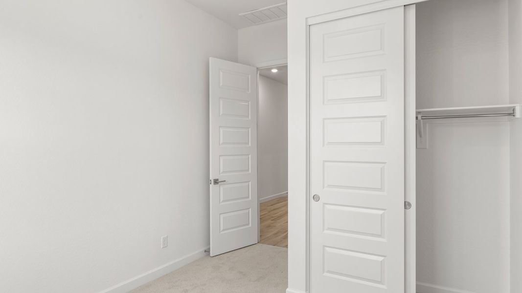 Spacious, unfurnished interior of a new home in The Ridge at Stone Butte, Phoenix (Image 15).