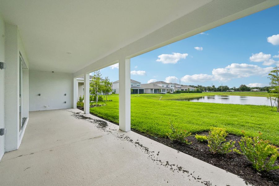 Exterior details and patio area of a home in Tiburon, Nokomis (Image 3).