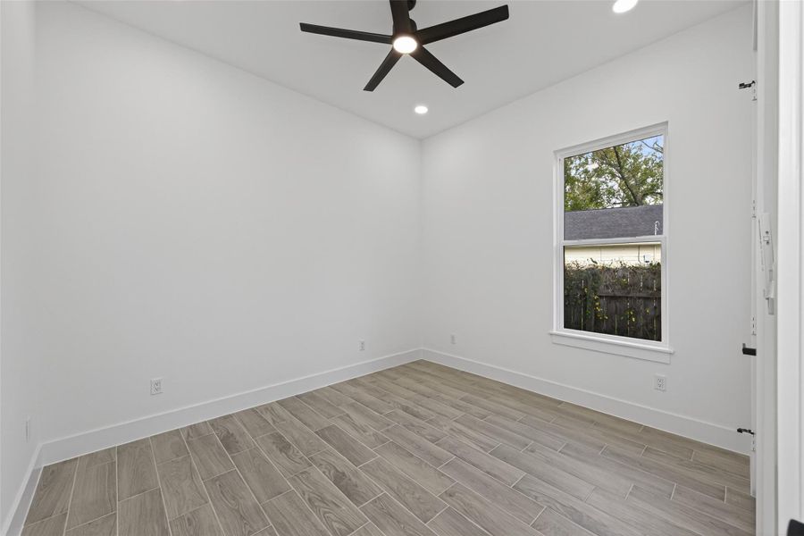 Spacious, unfurnished interior of a new home in , Dayton (Image 14).