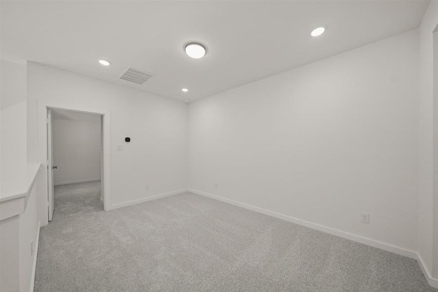 Spacious, unfurnished interior of a new home in Woodforest, Montgomery (Image 21).