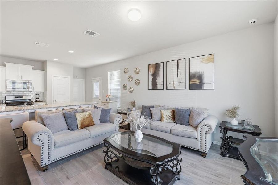 Furnished interior view inside a new home in , Fort Worth (Image 13). Furnished interior view inside a new home in , Fort Worth (Image 13).