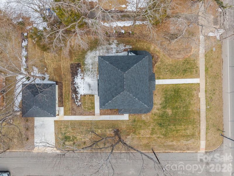 Image 42 of a home in .