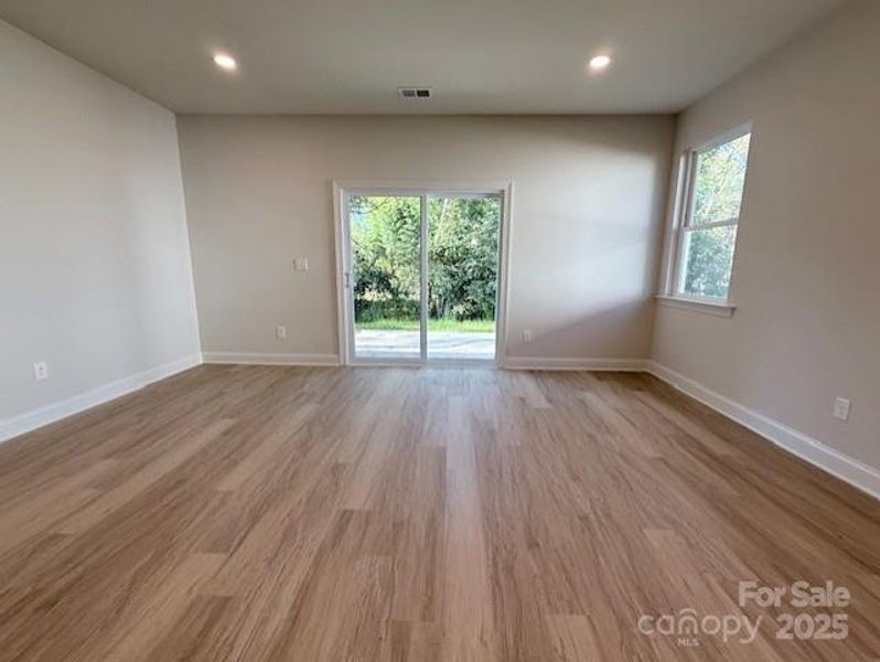 Spacious, unfurnished interior of a new home in , Gastonia (Image 43).