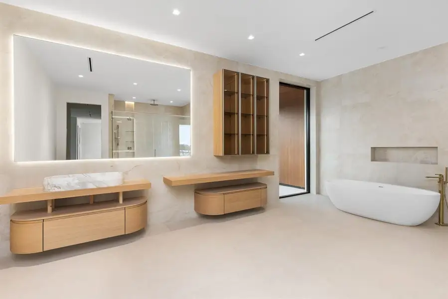 Master Bath HERS 1