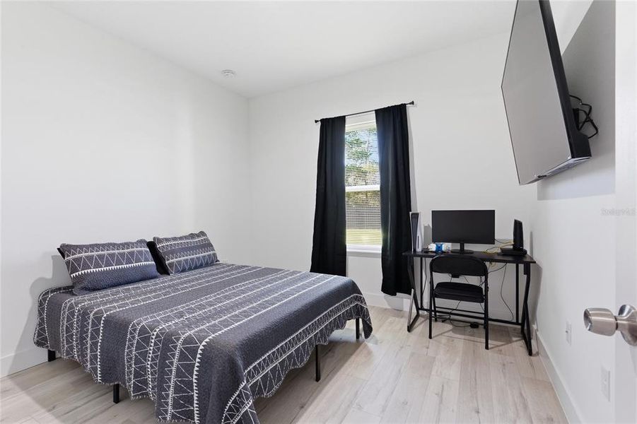 Furnished interior view inside a new home in , Ocklawaha (Image 19).