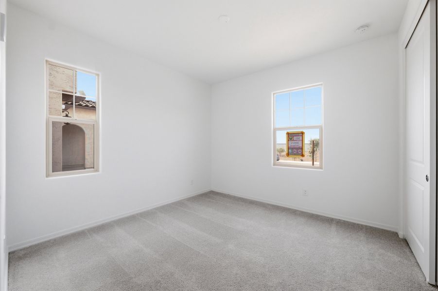 Spacious, unfurnished interior of a new home in Hawes Crossing, Mesa (Image 26).