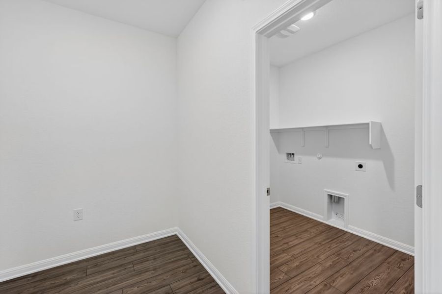 Spacious, unfurnished interior of a new home in Lisso, Pflugerville (Image 21). Spacious, unfurnished interior of a new home in Lisso, Pflugerville (Image 21).