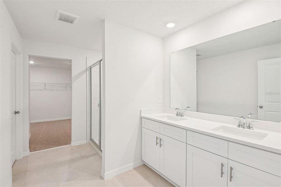 Furnished interior view inside a new home in Hilltop Vistas, Dade City (Image 9).